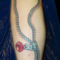 reißverschluss tattoo - Flashback Tattoo Studio Friedrichshain Berlin
